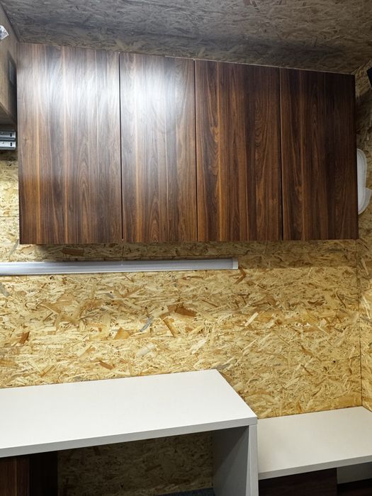 Sprzedam biurko i szafki