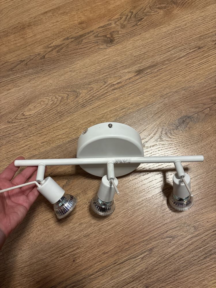 Lampa ścienna biała IKEA