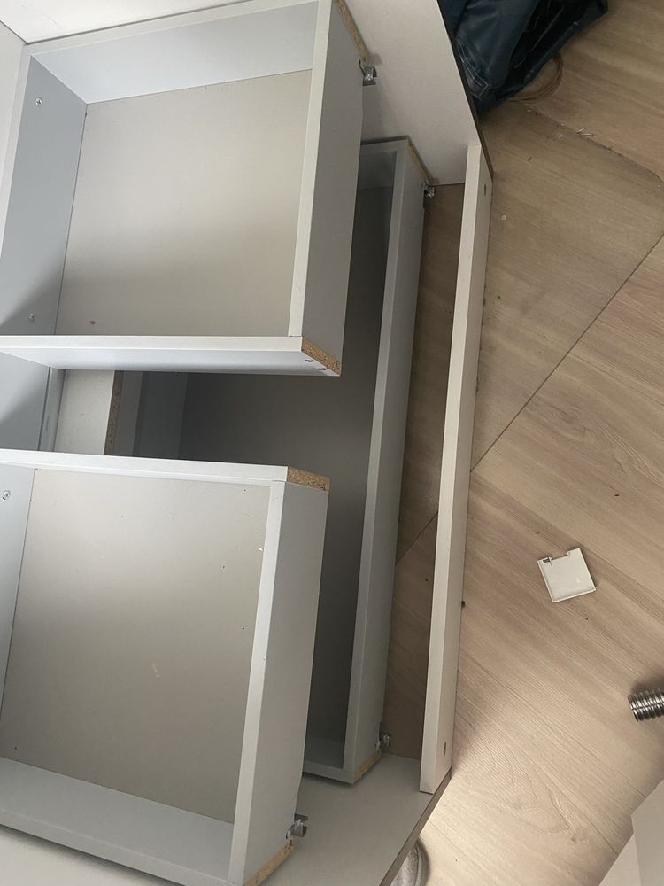 Szara szafka do łazienki pod umywalkę cersanit