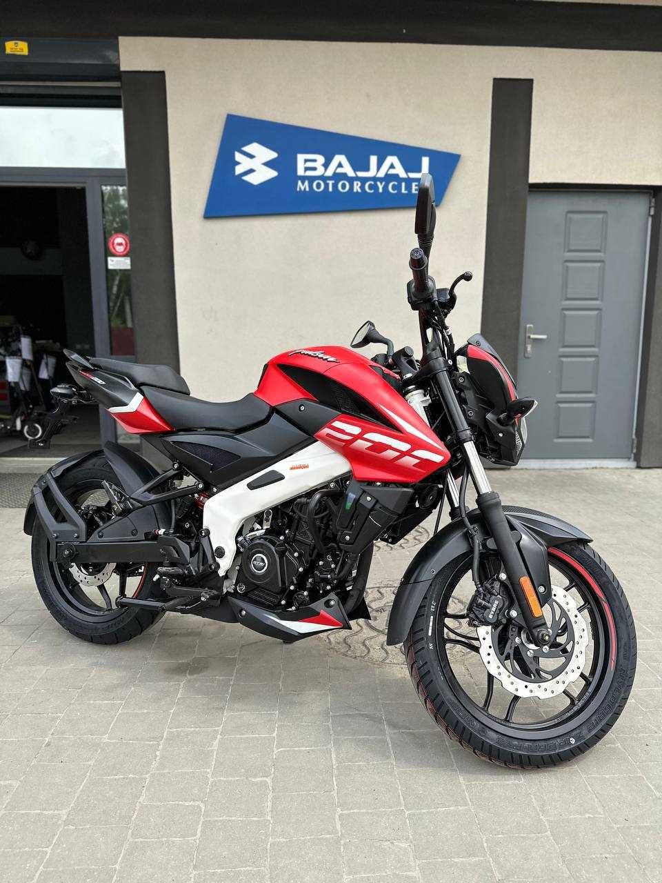 !Мотоцикл Bajaj Pulsar NS200!