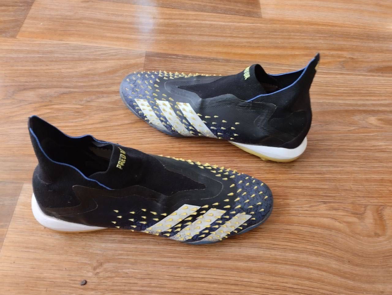 Соконіжки adidas predator