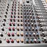 Mackie CFX 12 mixer