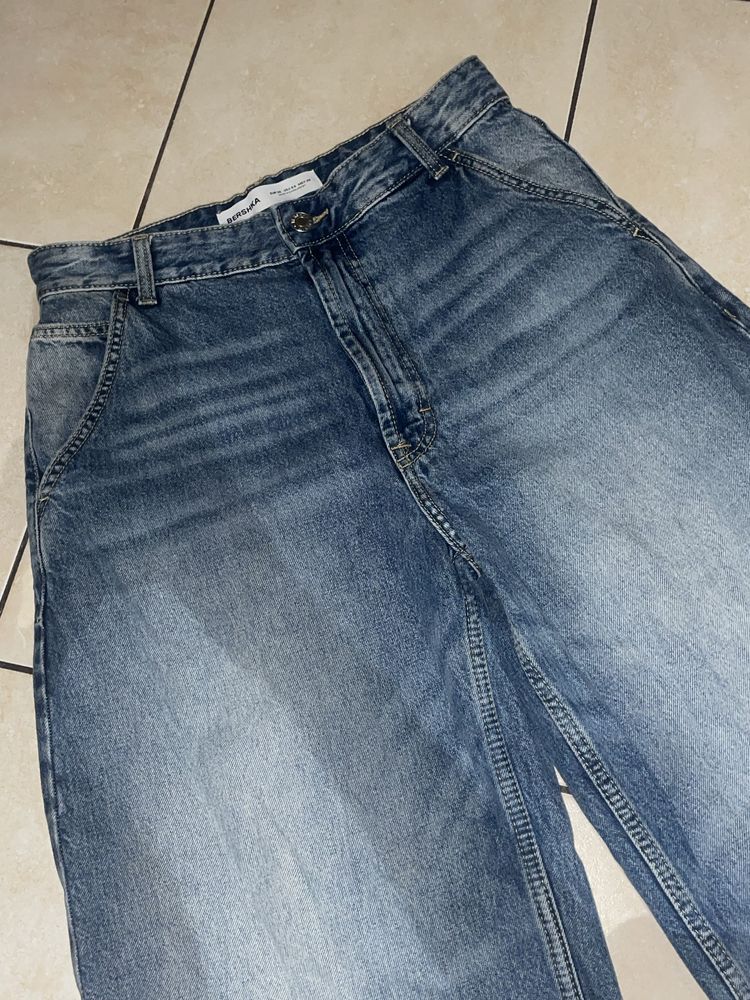 Jeansy skater Bershka damskie