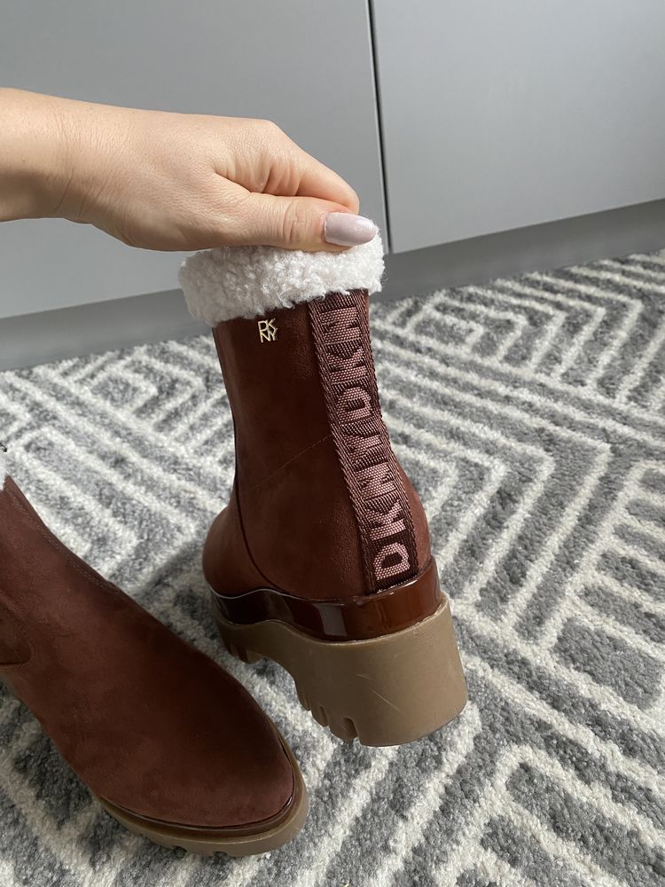 Buty DKNY rozmiar 40 wkladka 26 cm