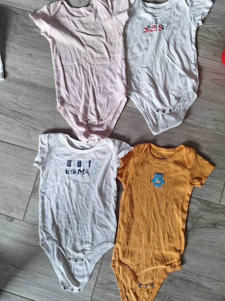 Paka ubrań r. 92 bluzki swetry body spodnie i inne - 27 ubrań