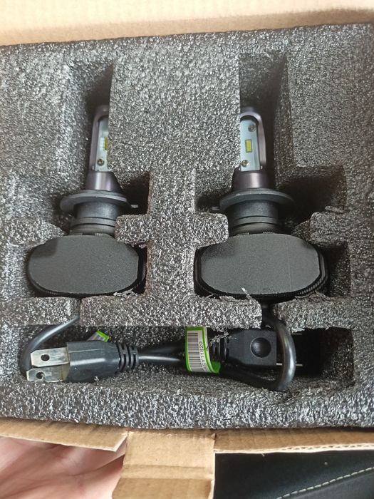 Продам лед лампи