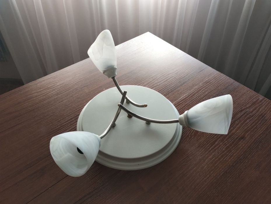 Lampa sufitowa potrójna