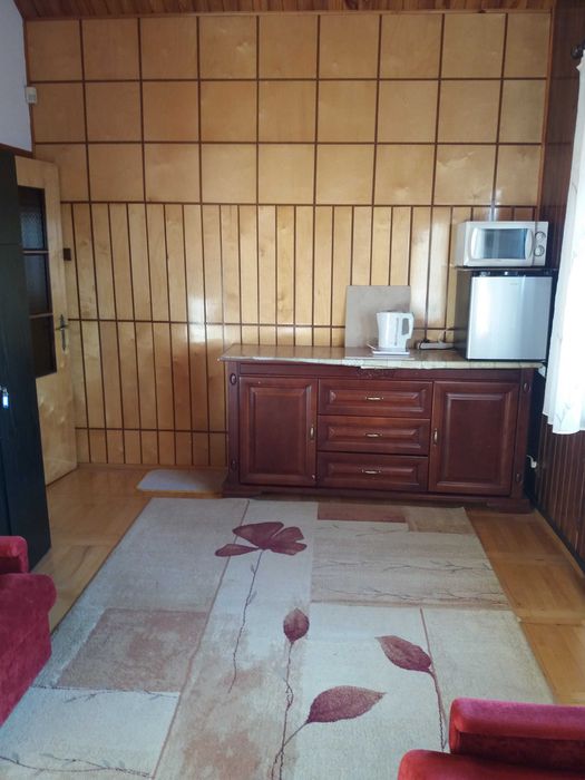 Duży pokój blisko uczelni medycznej -opłaty za media zawarte w cenie