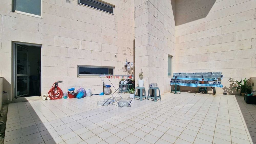 T2 com terraço próximo das escolas e da praia em VILA DO CONDE