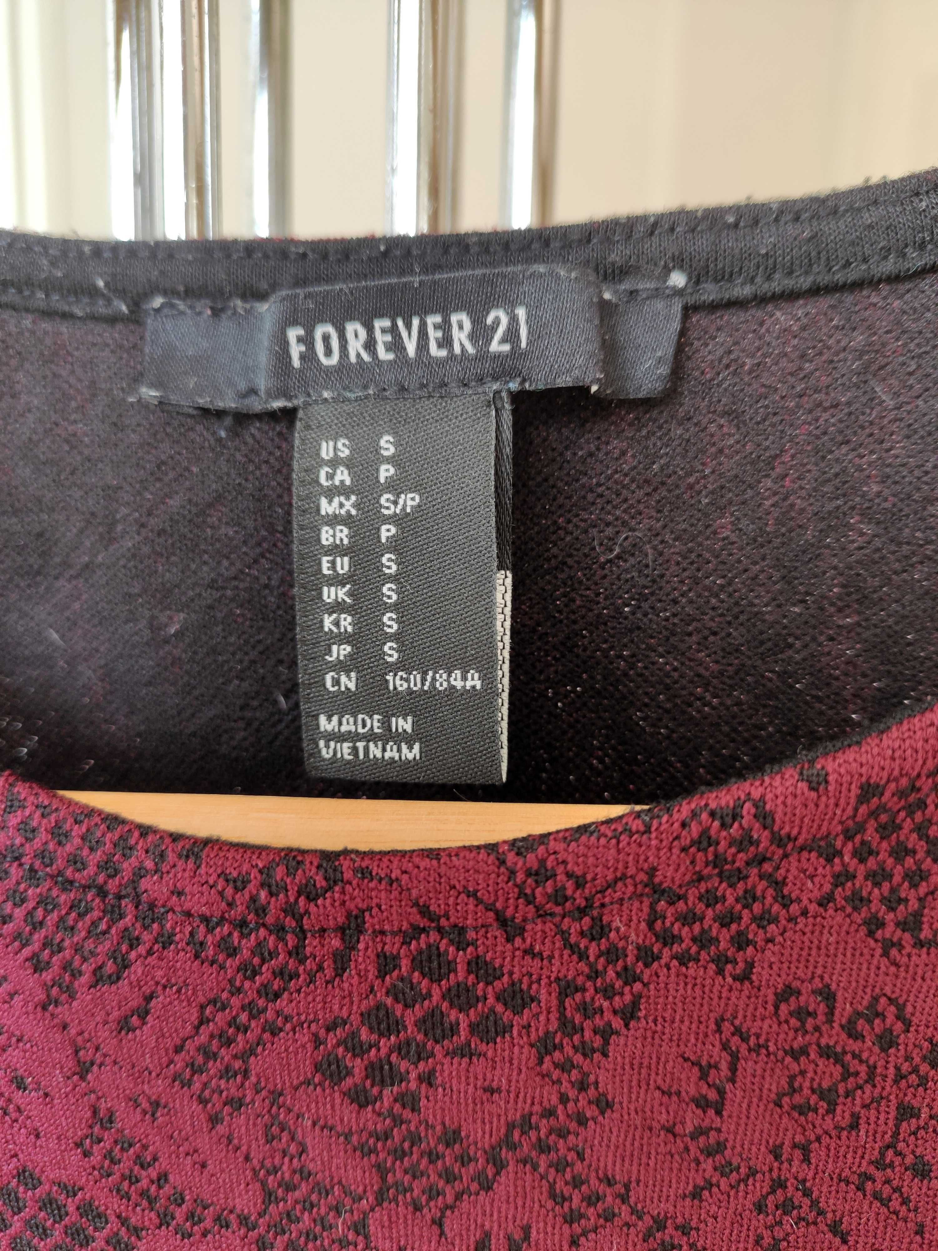 Top vermelho-escuro da Forever 21