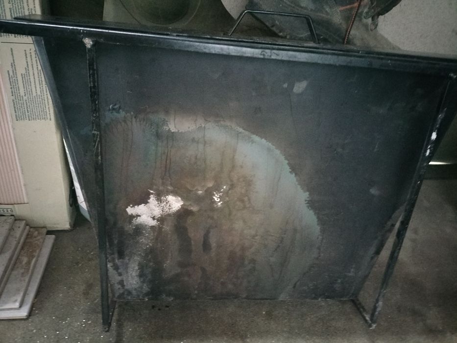 Vendo gavetas de cinzas de lareira e grelhas de lareira