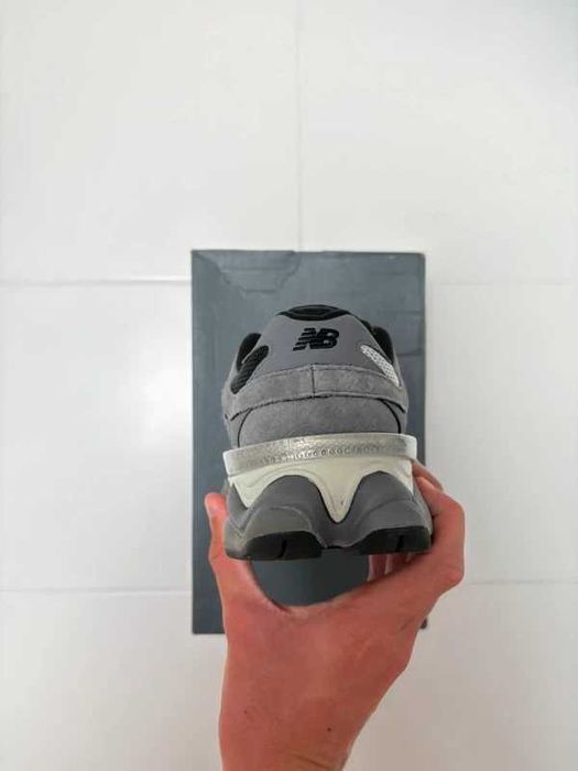 Buty damskie Trampk New Balance 9060 Black Castlerock Grey R.43