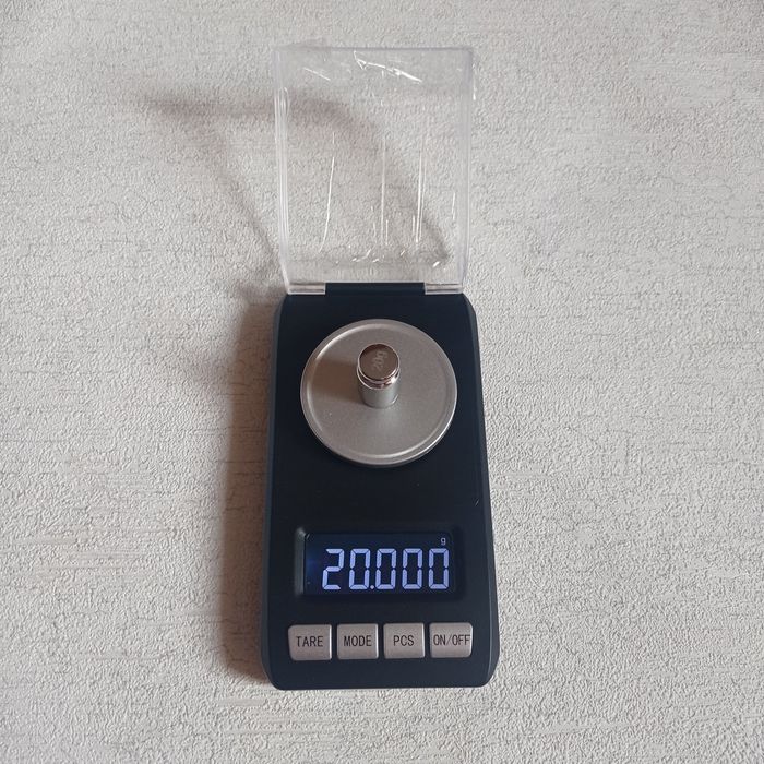 Весы ювелирные точность 0.001 до 20 грамм