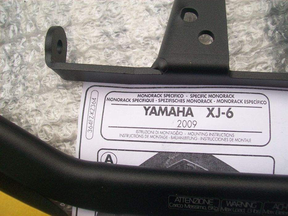 364FZ XJ6 600 (09>15)/XJ6 Diversion F600 YAMAHA GIVI stelaż centralny