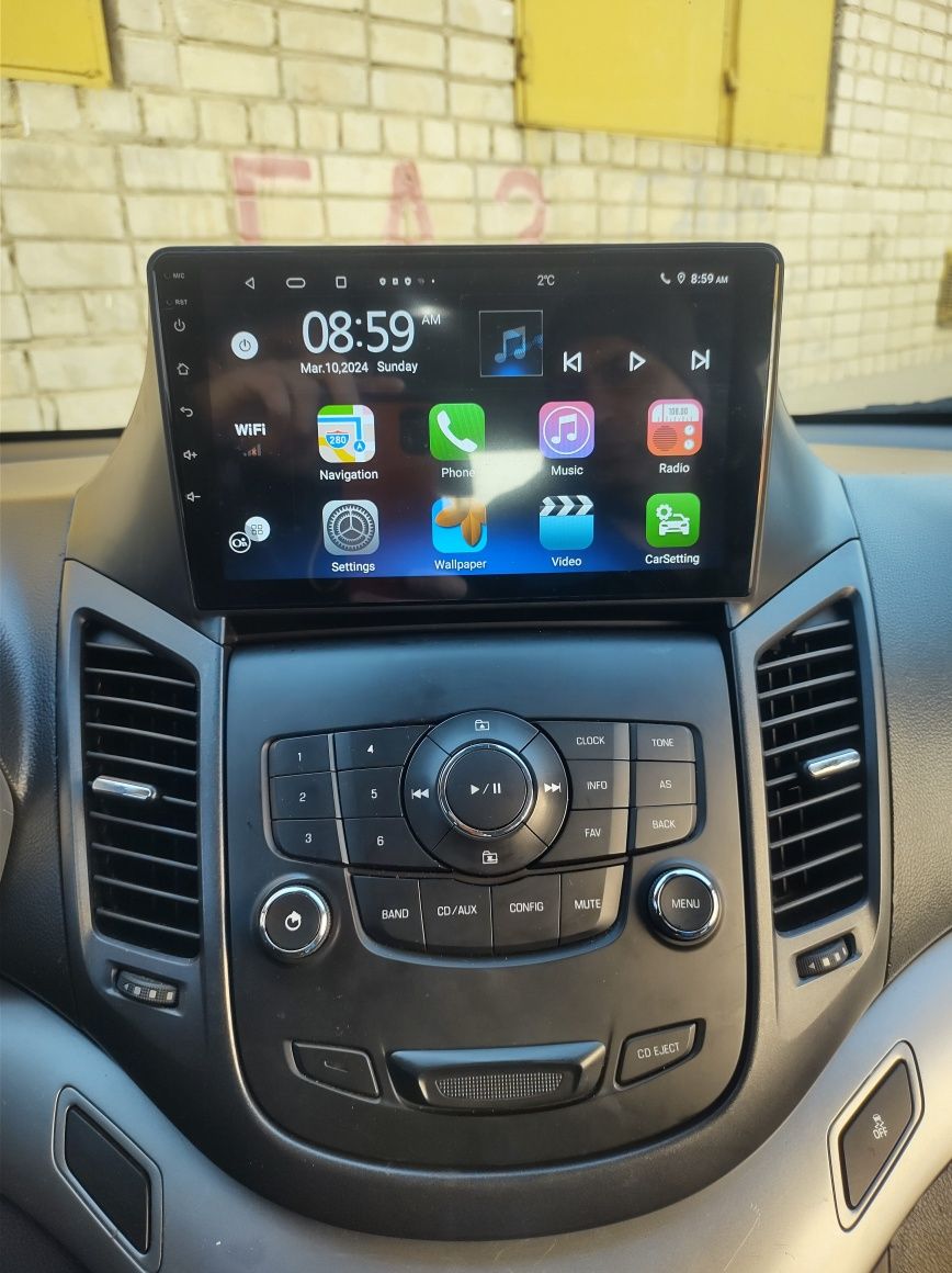 Chevrolet Orlando 4/64+cam Sony+car play/android auto