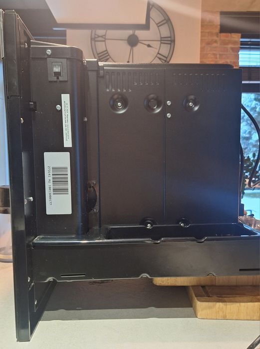 Ekspres do zabudowy AEG