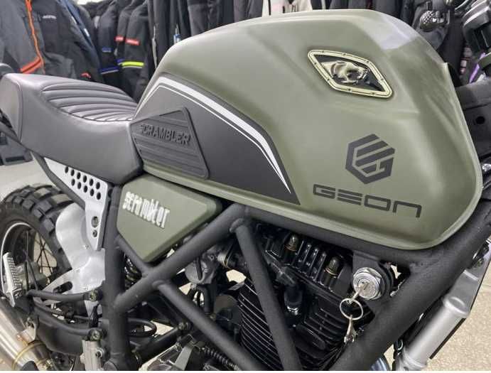 Мотоцикл Geon SCRAMBLER 250 двигун 171