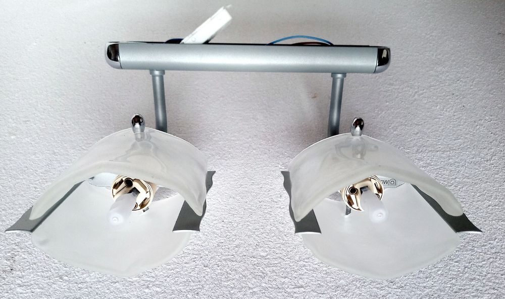 Candeeiro de parede (novo)