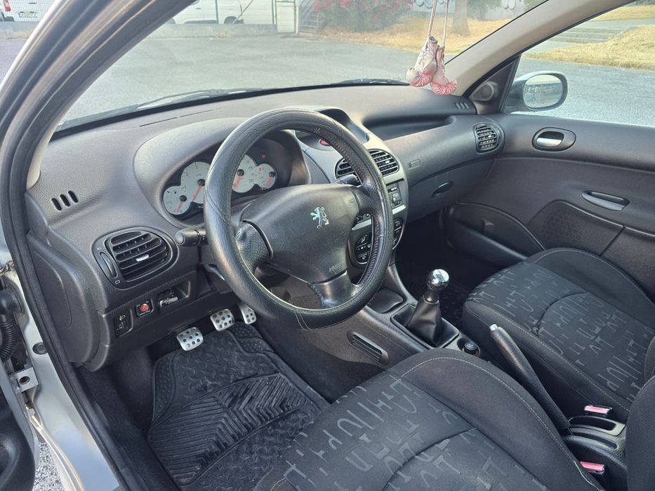 Peugeot 206 1.4hdi Black & Silver