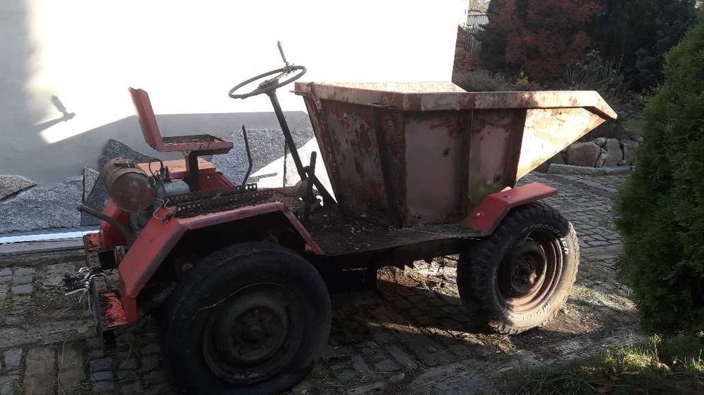 Zabytkowa koleba  PRL "Karolinka"