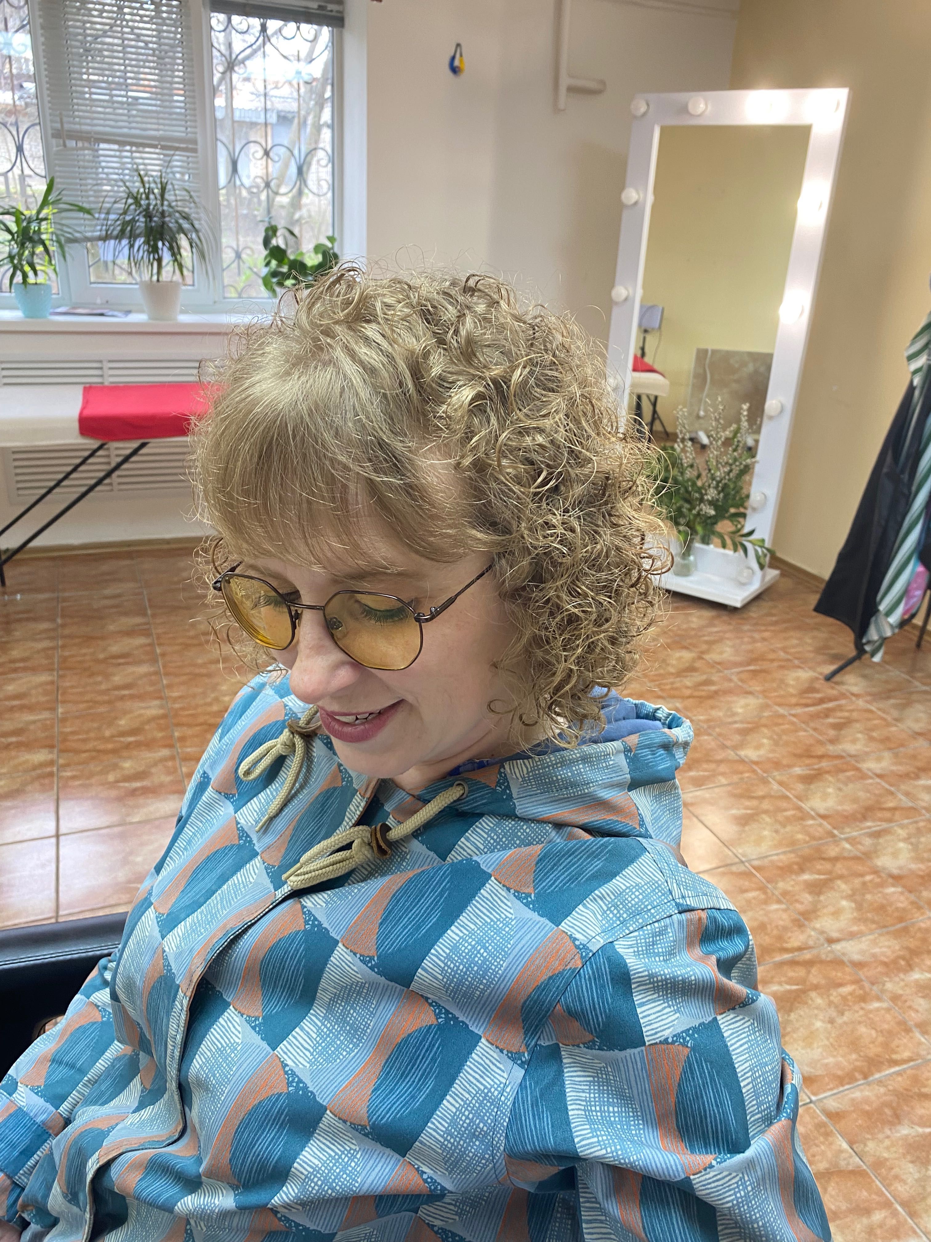 Біозавивка жіноча, Чоловіча. Стрижки дорослі, дитячі, фарбування