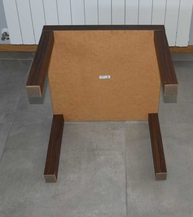 Mesa de apoio em madeira