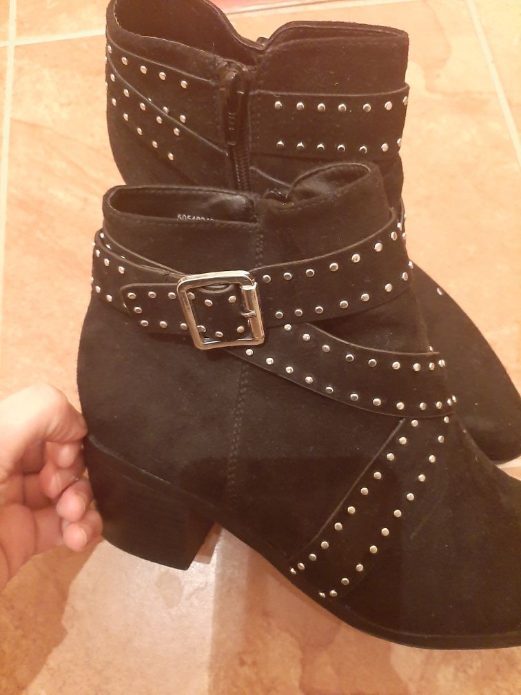 Nowe botki buty na obcasie czarne rozmiar 38