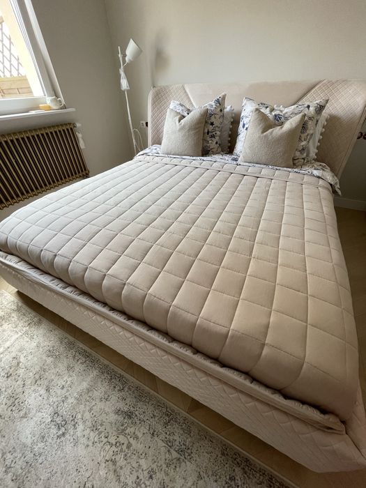 Łóżko Posh glamur 180x200 tapicerowane nowoczesne welwetowe kolor beż