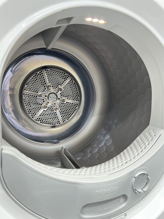 Сушильна машина Miele TWF 620 WP A+++ PerfectDry