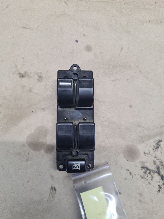 Кнопки склопідйомника Mazda 6 GG GY дорестайл