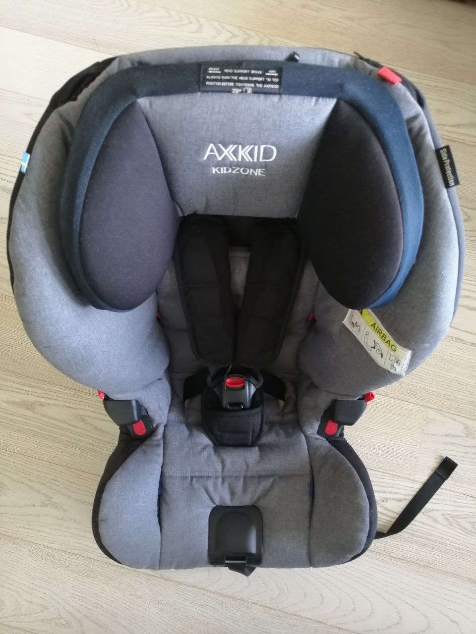 Fotelik RWF Axkid Kidzone 9-25kg jak nowy