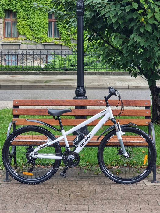Продам велосипед Giant Tempt 26"