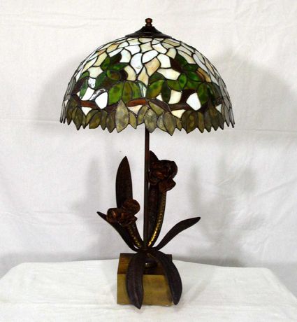Lampa salonowa w stylu Tiffany /Meble Stylowe Grodzisk Mazowiecki