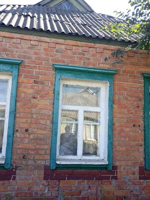 Продам будинок у центрі Золочева, з газом.