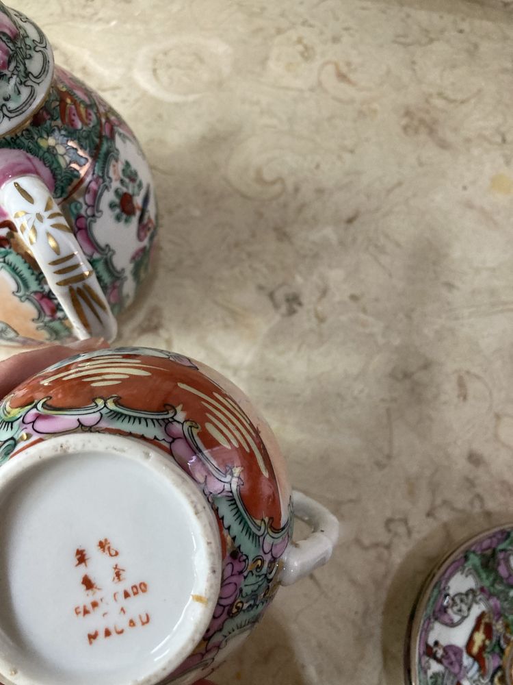 Peças de serviço de chá e café -porcelana chinesa-como NOVO