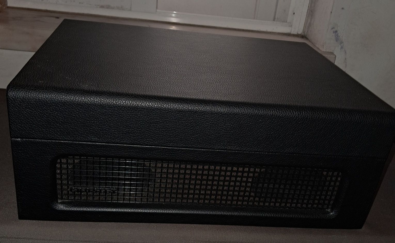 Gira Discos Crosley com caixa