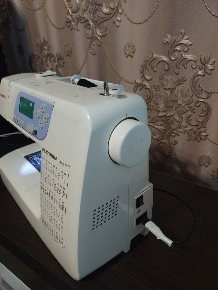Продам  компьютерную швейную машинку