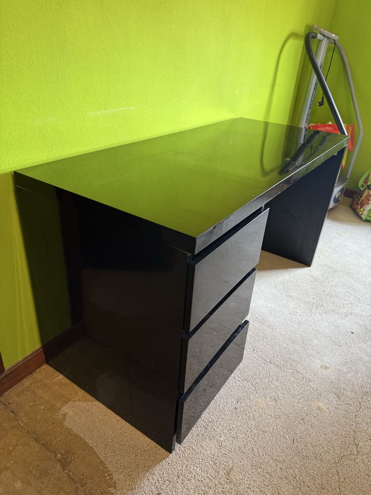 Secretaria preta