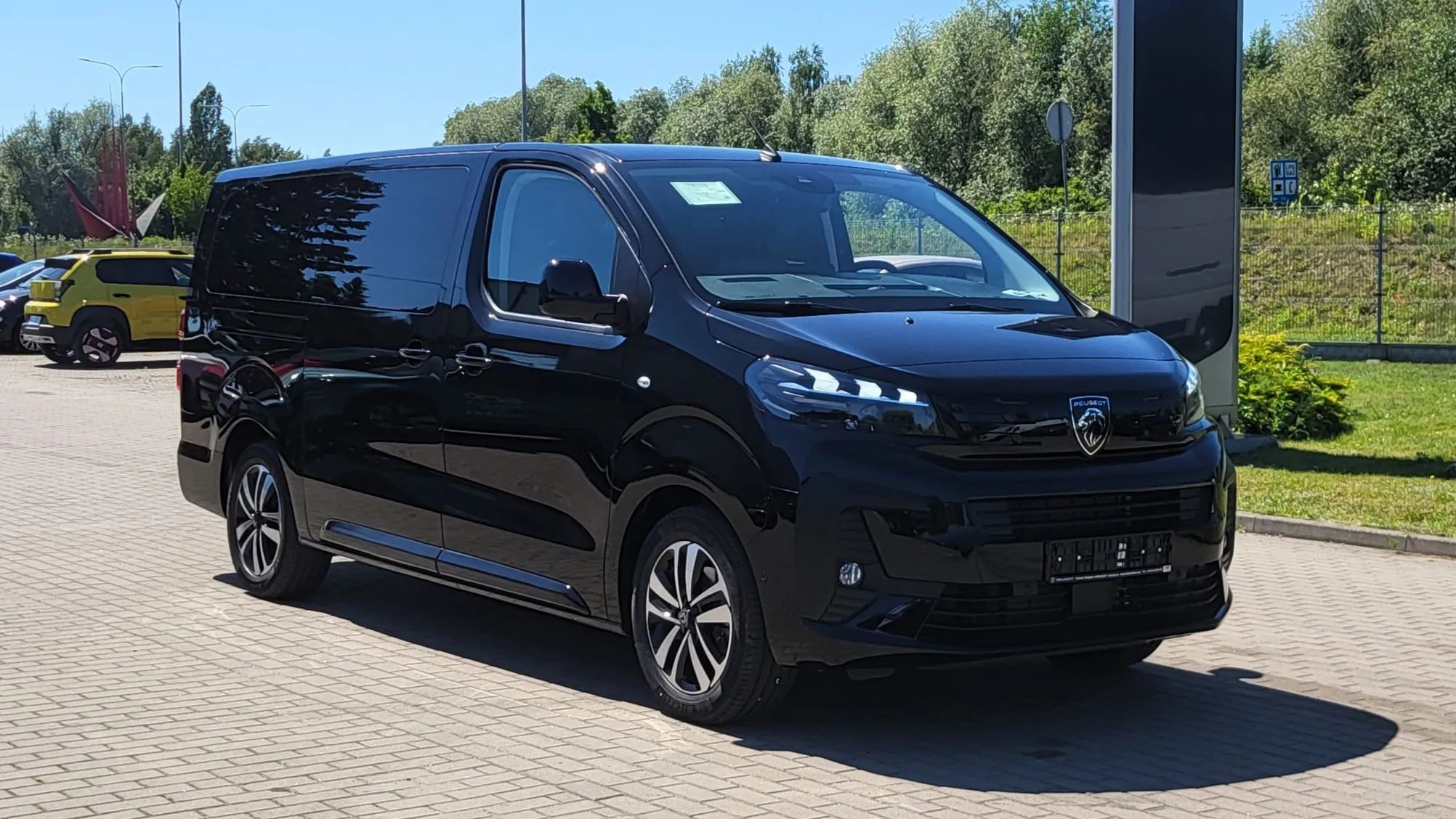 Peugeot Traveller Diesel Automat 180 km do przewozu osób niepełnosprawnych