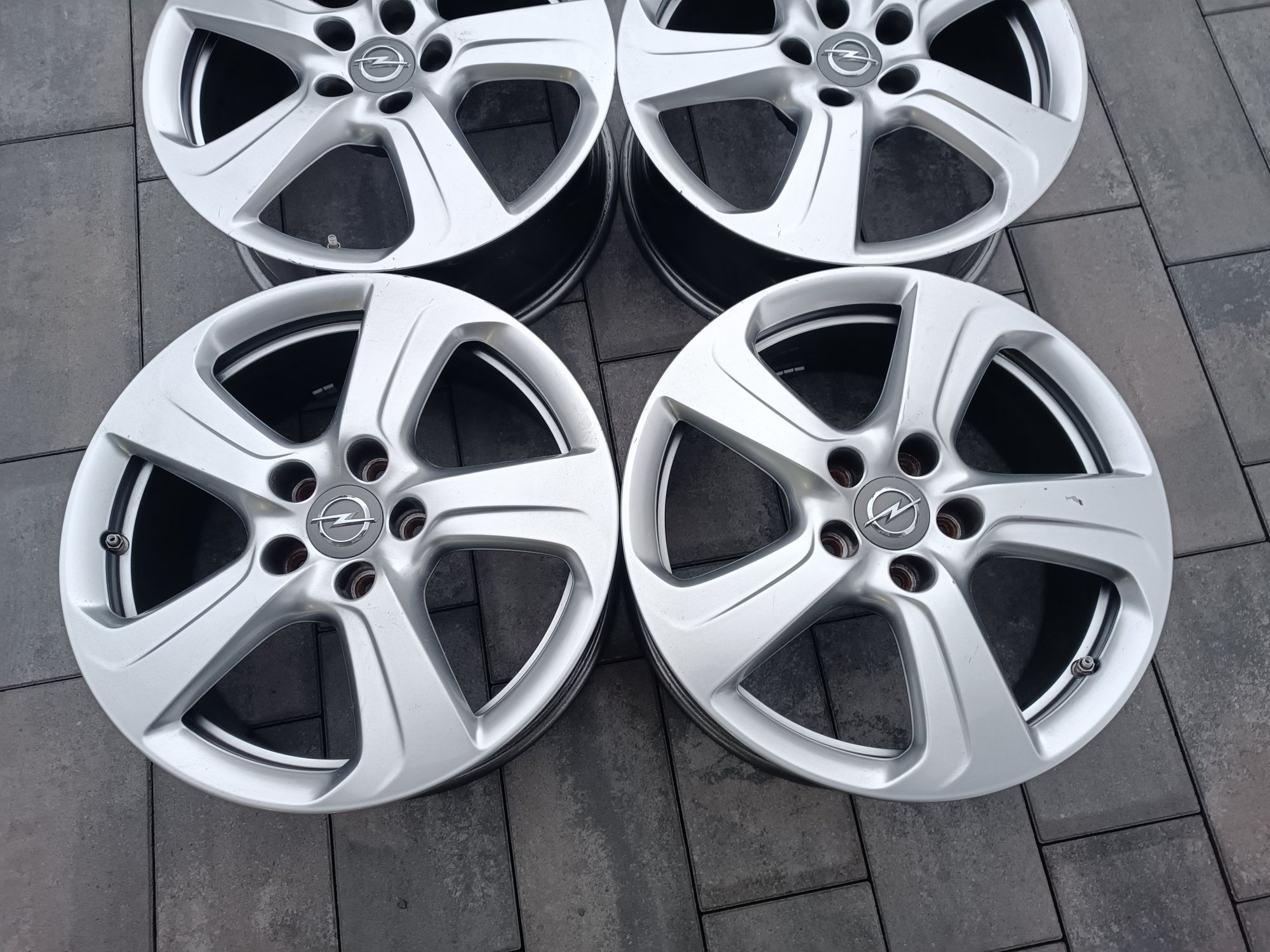 17 alufelgi Opel 5x110 Meriva B,A Corsa C,D, Astra  Tpms