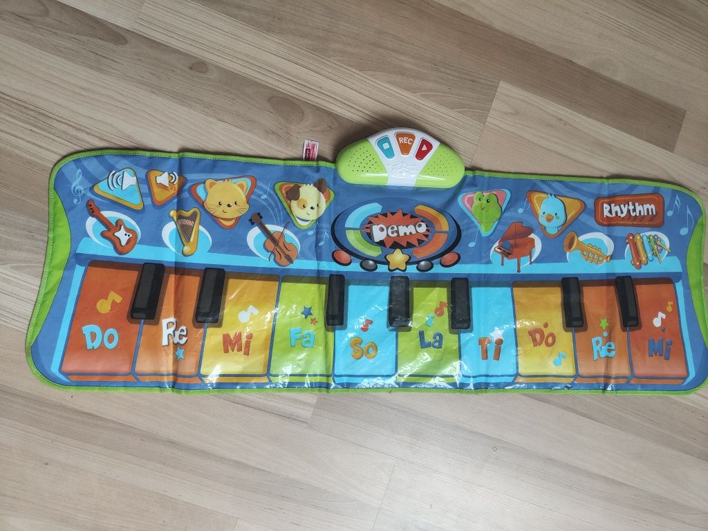 Mata edukacyjna grająca fortepian  Winfun