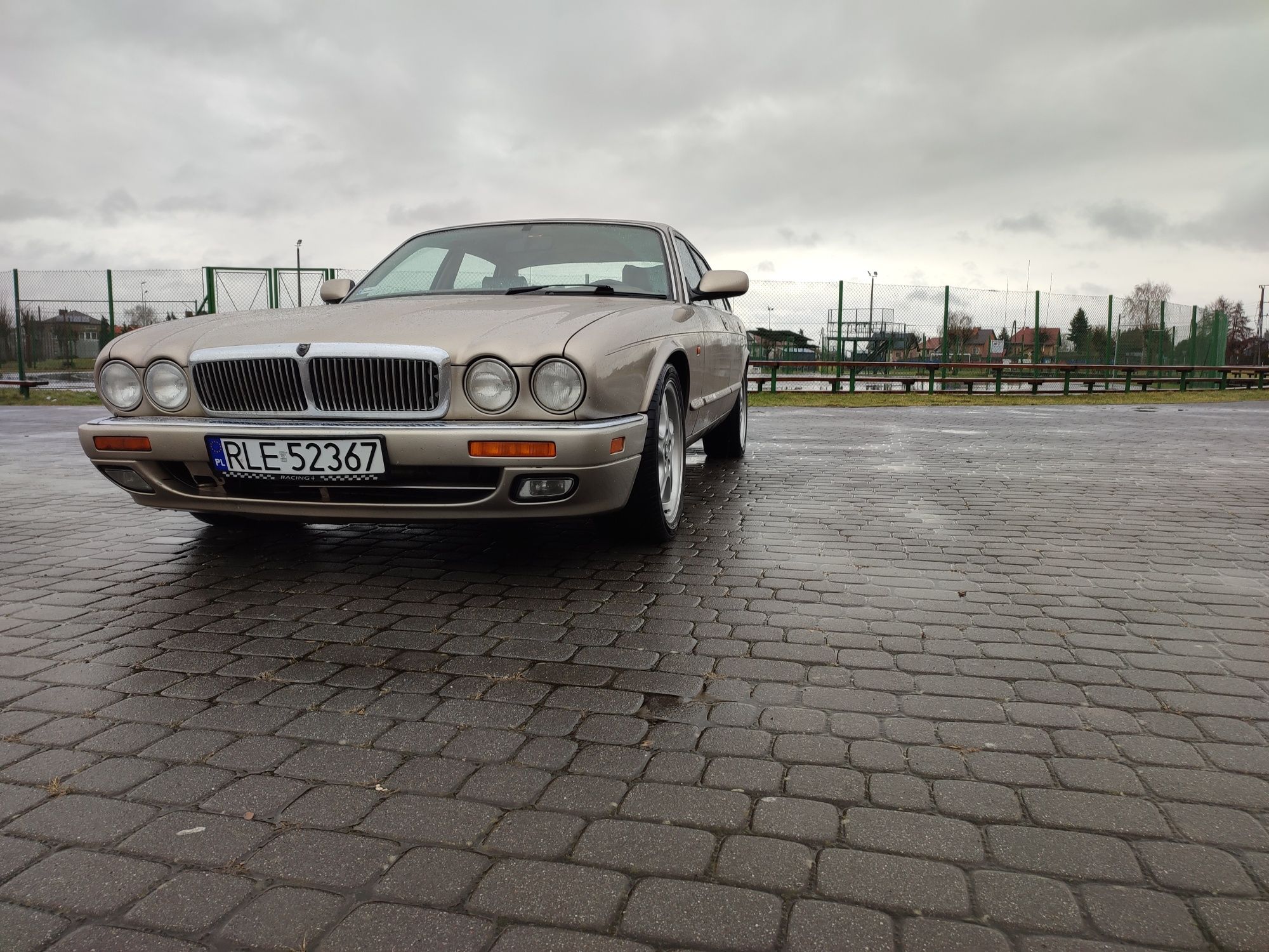 Sprzedam jaguar XJ6