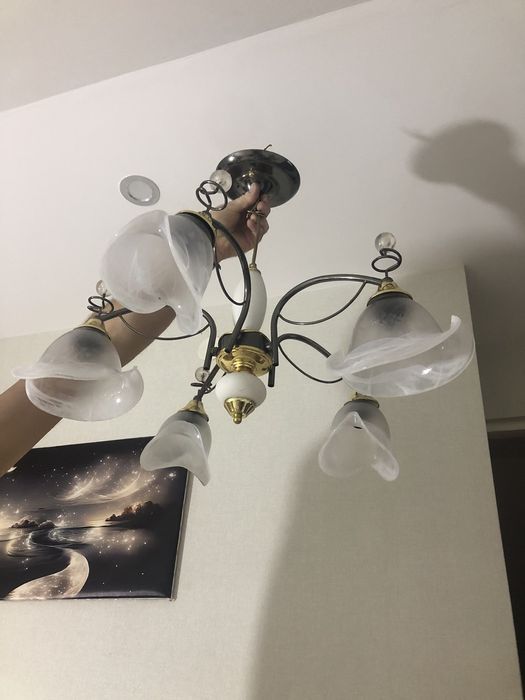 Люстра.  вживана.