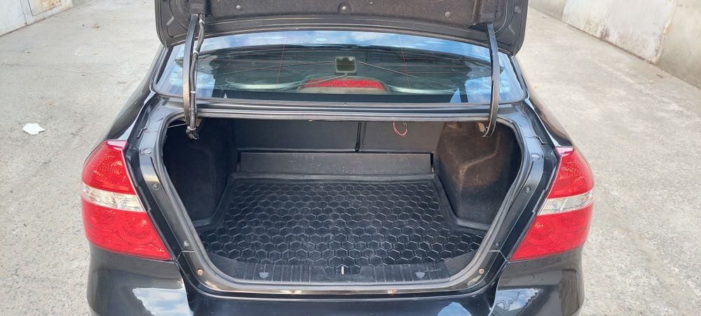 Chevrolet Aveo LS 1.5 газ/бензин