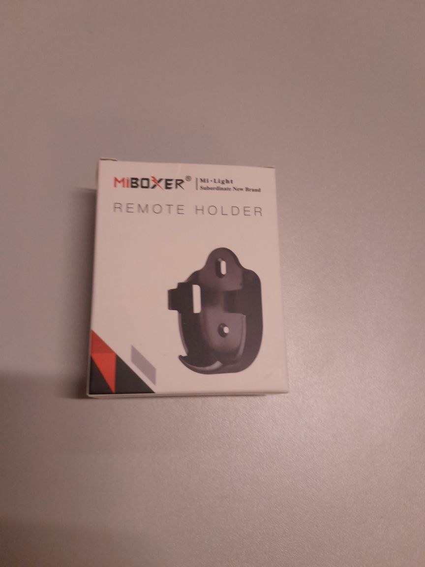 Uchwyt ścienny do pilota LED RGB czarny