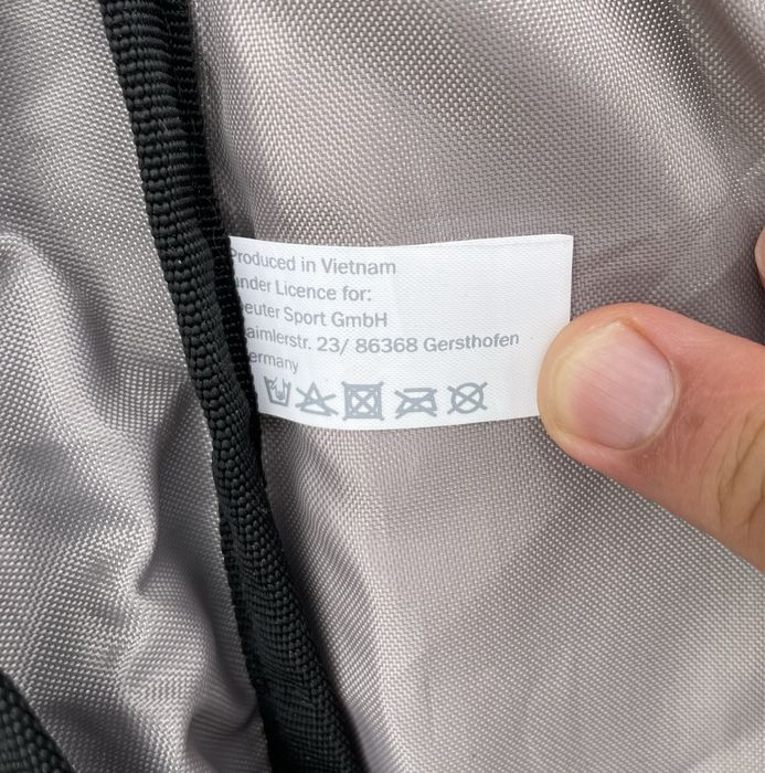 новый рюкзак Deuter Futura 28 цвет черный 7000 black 3400518 7000