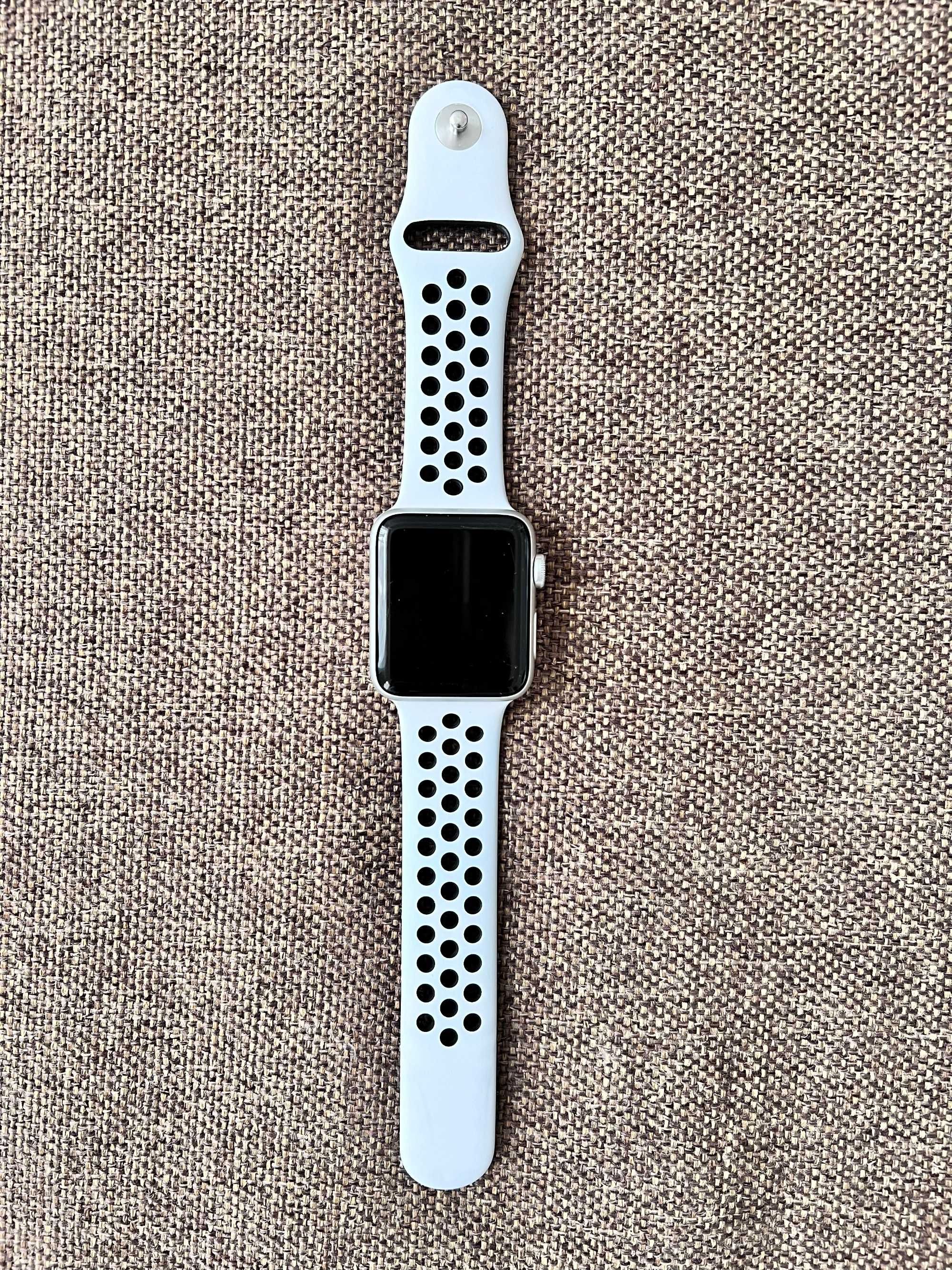 Apple Watch 3. Nike edition. 42mm, Silver