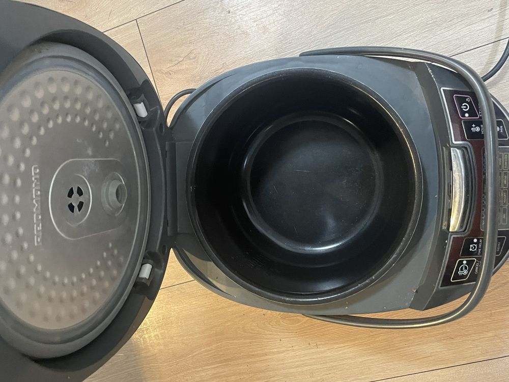 Multicooker Redmond