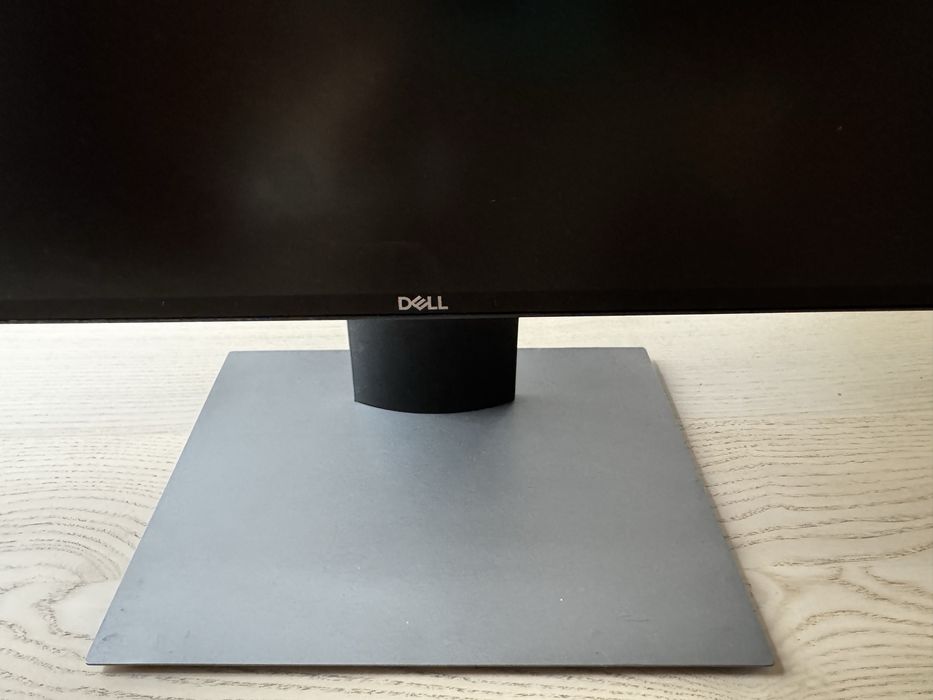 Dell UktraSharp U217D 27” Monitor - ідеальний стан з клробкою.