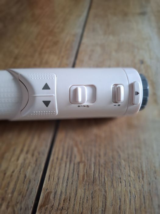 Фен браш Philips 7000